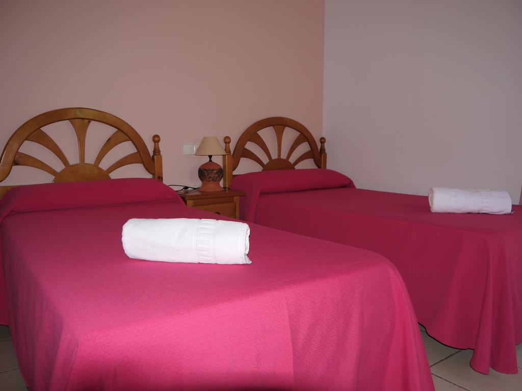 Hotel Rasil เกว็งกา ภายนอก รูปภาพ